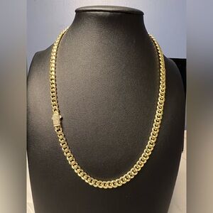 Gold Monaco Chain w Small Diamond Clasp